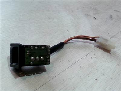 SUZUKI SWIFT 96-05 Hátsó ablaktörlő kapcsoló