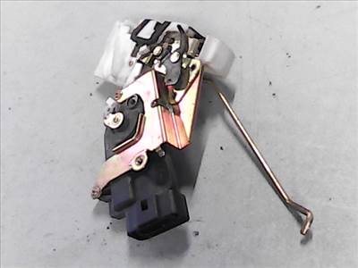 SUZUKI WagonR+ Jobb hátsó ajtó zárszerkezet központi záras