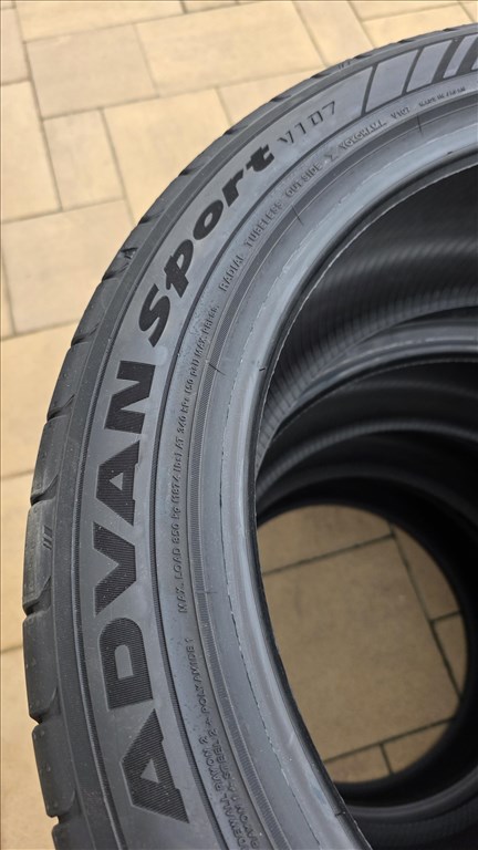 Új Yokohama R19 245 45 102Y nyári gumi  4. kép