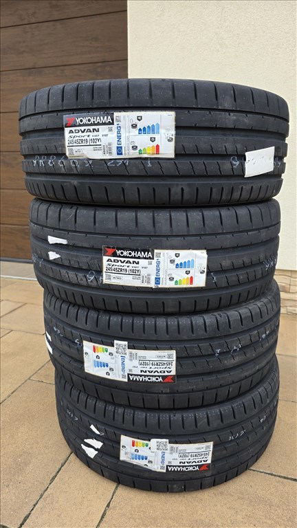 Új Yokohama R19 245 45 102Y nyári gumi  1. kép
