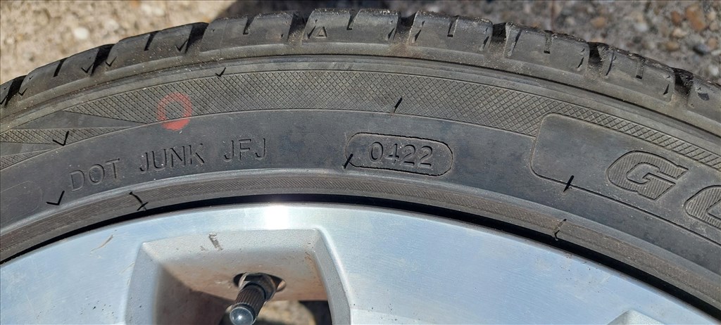 Opel insignia 5x120 /19" használt (gyári felni) alufelni, rajta 245/45 használt nyári gumi gumi  5. kép