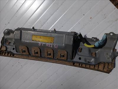 Lexus IS 220 jobboldali térd légzsák 