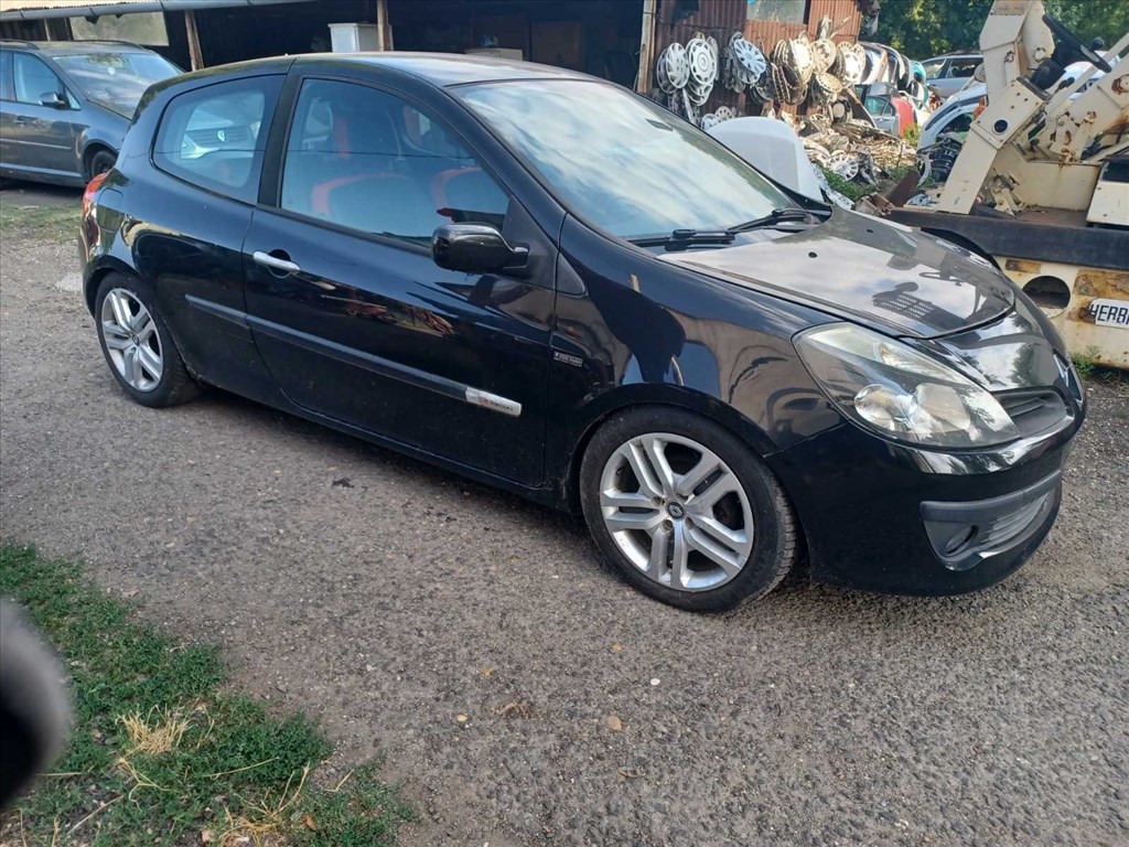 Renault Clio III 1.5 DCI bontott alkatrészei 3. kép
