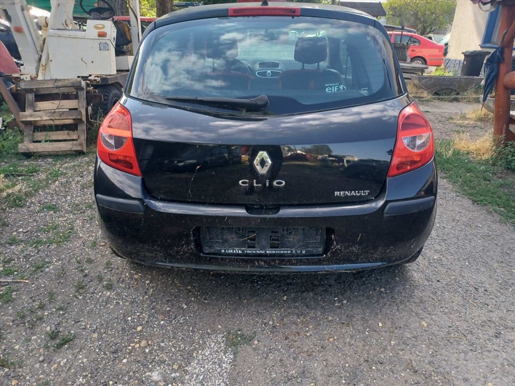 Renault Clio III 1.5 DCI bontott alkatrészei 4. kép
