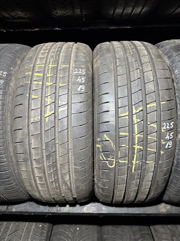 225/45 R19 Goodyear Eagle F1 Asymmetrico 5 96W l 6,5mm l 2db l DOT2121 1. kép