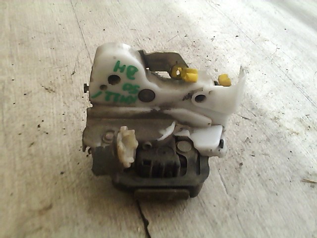 NISSAN MICRA K11 92.08-00.07 Bal hátsó ajtó zárszerkezet mechanikus 1. kép