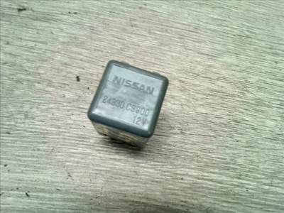 NISSAN PRIMERA P12 2001-2007 Relé