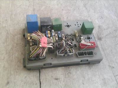 PEUGEOT 405 -94 Biztosítéktábla BCM BSI BSM SAM GEM modul 