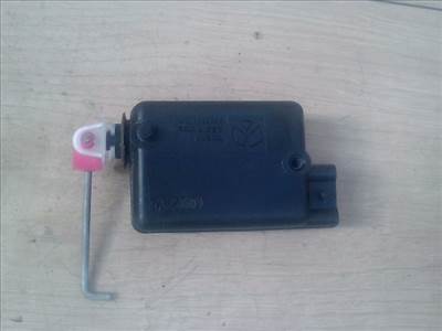 RENAULT MEGANE SCENIC 97-99 Csomagtérajtó központi zár motor