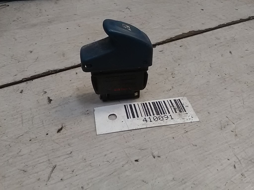 RENAULT TWINGO 93-98 Bal első ablakemelő kapcsoló 1. kép