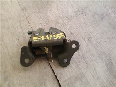 SUZUKI SWIFT 89-96 Csomagtér ajtó zárszerkezet