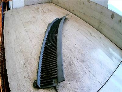 SUZUKI SWIFT 96-05 Jobb levélrács