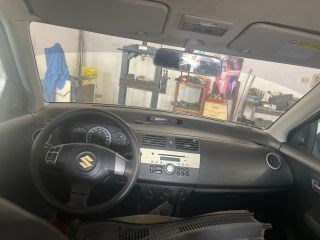 SUZUKI SWIFT III (MZ, EZ) Jobb első Ablakemelő Kapcsoló 3. kép