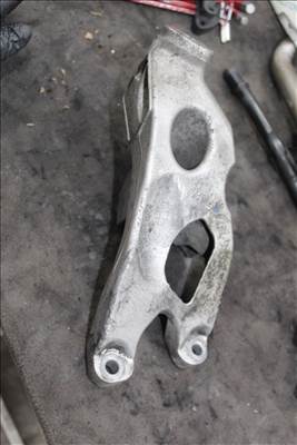 Audi A4/B8 2007-2013 2.0D CAGA motortartó bak 8K0199307AP