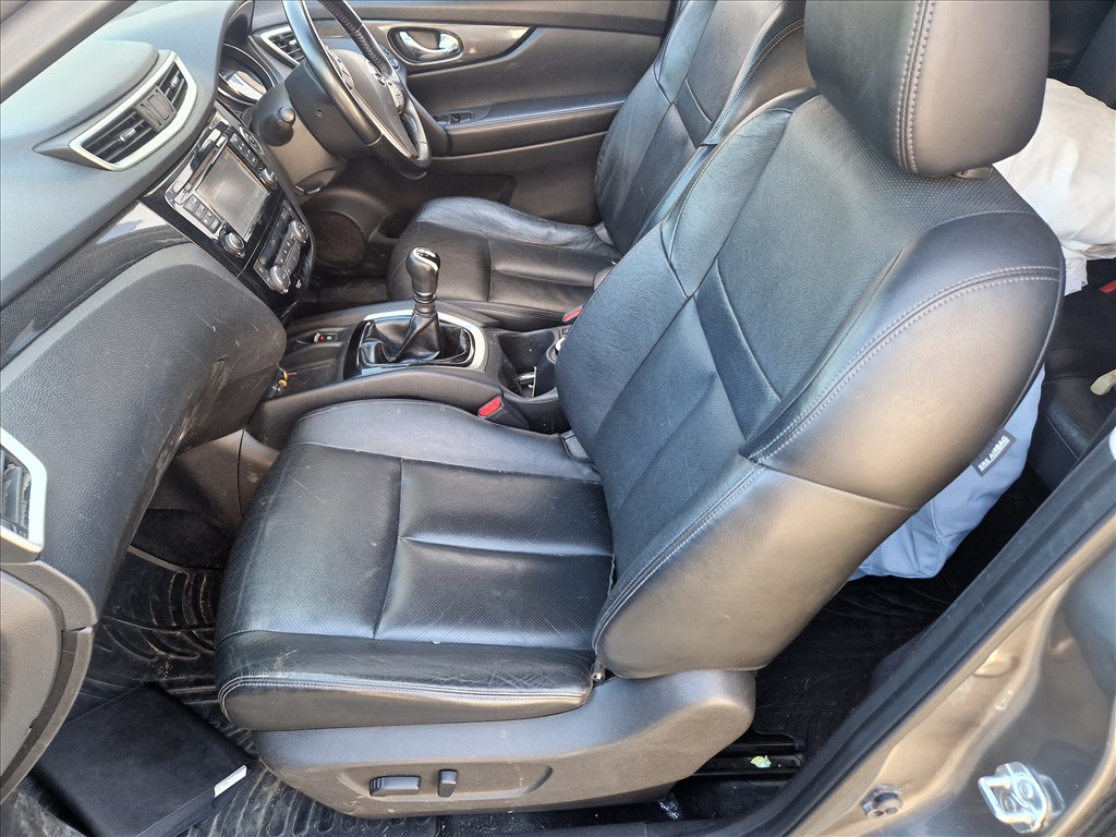 Nissan X-Trail (T32) 1.6 dci R9ME414 4WD bontott alkatrészek, bontás, bontott jármű 12. kép
