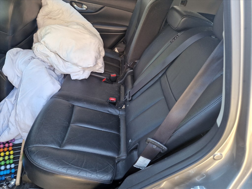 Nissan X-Trail (T32) 1.6 dci R9ME414 4WD bontott alkatrészek, bontás, bontott jármű 14. kép