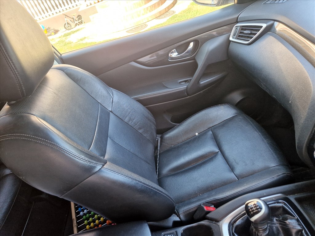 Nissan X-Trail (T32) 1.6 dci R9ME414 4WD bontott alkatrészek, bontás, bontott jármű 17. kép