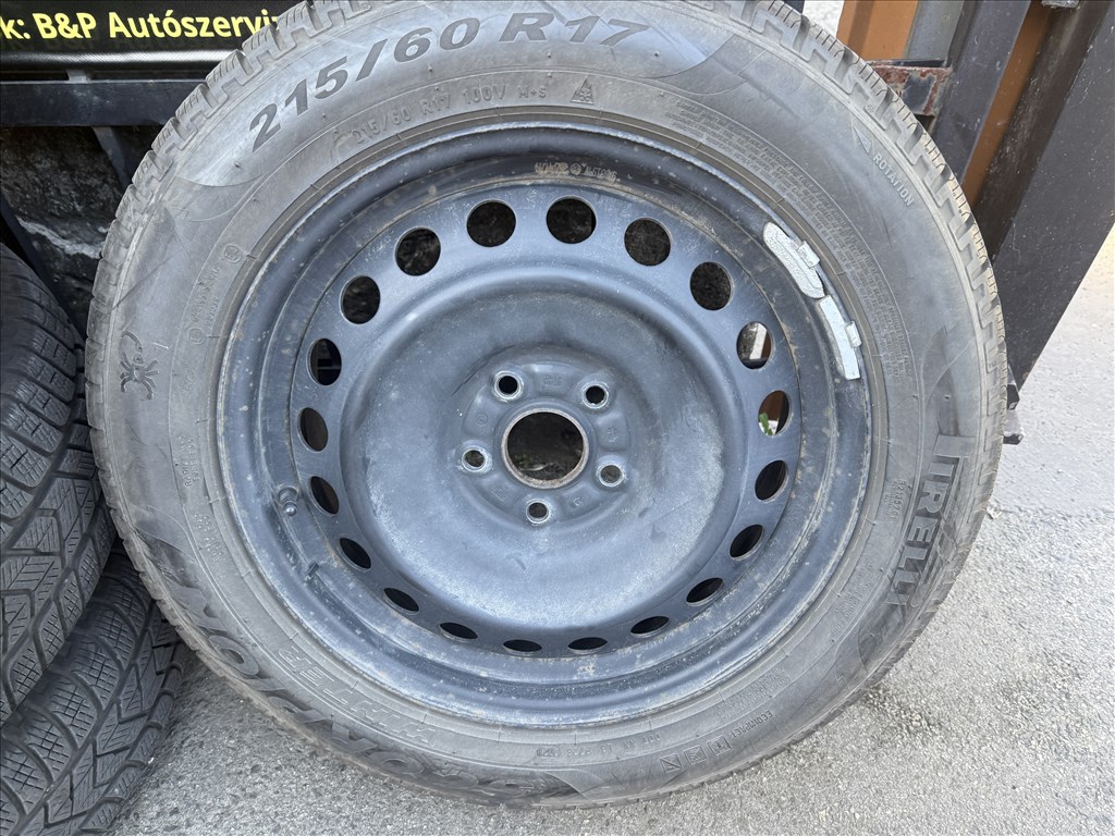 Toyota CHR gyári 17"-os téli szett eladó 4. kép