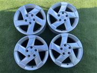 5x114.3 16" Dacia Duster gyári alufelni 6,5Jx16h2 ET50