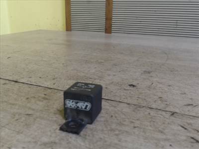 DODGE CARAVAN 96- Relé