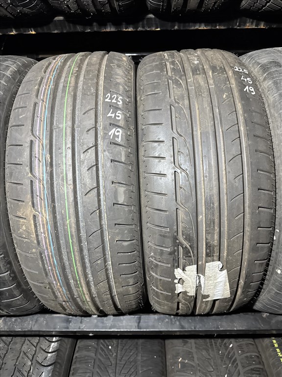 225/45 R19 Dunlop Sport Maxx RT 96W l 2db l DOT4518 1. kép