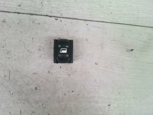 PEUGEOT 406 Jobb első ablakemelő kapcsoló 1. kép