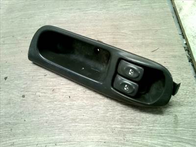 RENAULT MEGANE SCENIC 99-03 Bal első ablakemelő kapcsoló