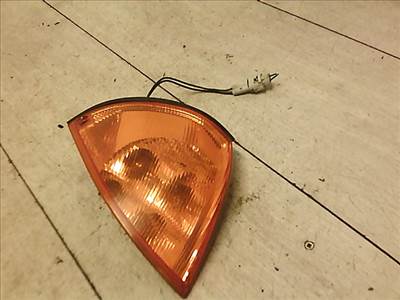 SUZUKI SWIFT 96-05 Jobb első irányjelző