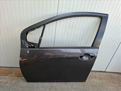Toyota Yaris 5 ajtós bal első ajtó