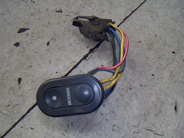 DAEWOO ESPERO Bal hátsó ablakemelő kapcsoló 1. kép