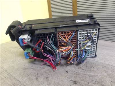 DAEWOO NUBIRA 99-03 Biztosítéktábla BCM BSI BSM SAM GEM modul Motortér