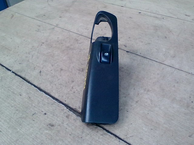 DAEWOO Tacuma 99-04 Jobb hátsó ablakemelő kapcsoló 1. kép