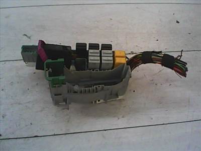OPEL CORSA C 00-06 Relé csatlakozó