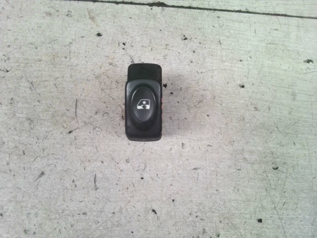 RENAULT MEGANE SCENIC 99-03 Bal első ablakemelő kapcsoló 1. kép