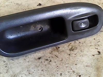 RENAULT MEGANE SCENIC 99-03 Jobb első ablakemelő kapcsoló