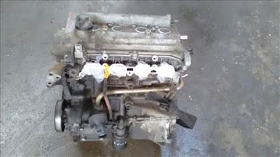 TOYOTA YARIS VERSO 00-05 Motor. benzin fűzött blokk hengerfejjel
