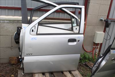 Suzuki Ignis II komplett bal első ajtó (1556)