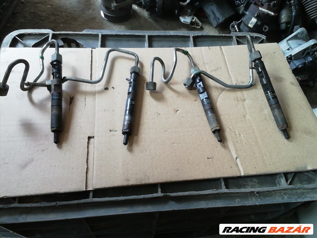 Renault Clio II 1.5 dCi porlasztó  ejbr05102d 1. kép