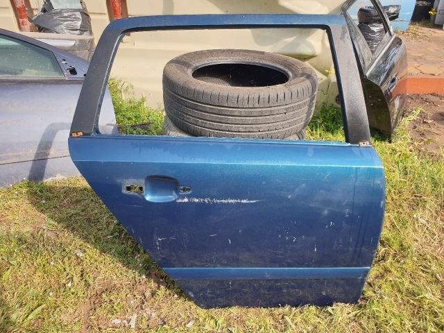 Opel Astra H KOMBI Jobb hátsó ajtó  94710107 1. kép