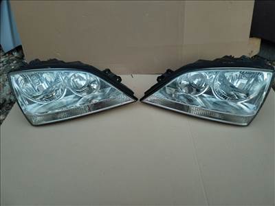 Kia Sorento (JC) első lámpa fényszóró 92101-3e0  92102-3e0