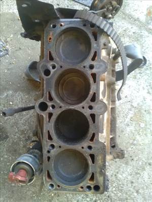 AUDI A4 94-98 Motor. benzin fűzött blokk hengerfej nélkül