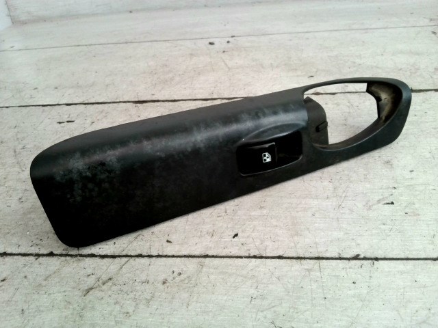 DAEWOO Tacuma 99-04 Jobb hátsó ablakemelő kapcsoló 1. kép
