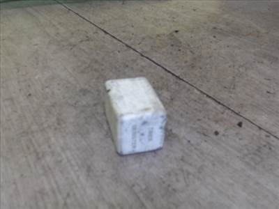 FORD TRANSIT CONNECT 02- Relé