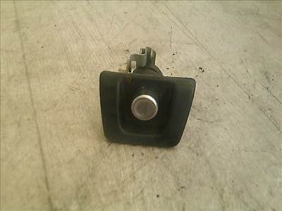 MARUTI 800 Csomagtérajtó dugózár