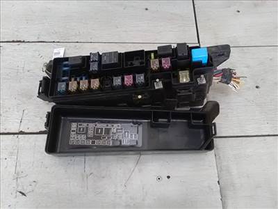 MAZDA MPV 99-05 Biztosítéktábla BCM BSI BSM SAM GEM modul Motortér