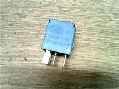 NISSAN PRIMERA P12 2001-2007 Relé