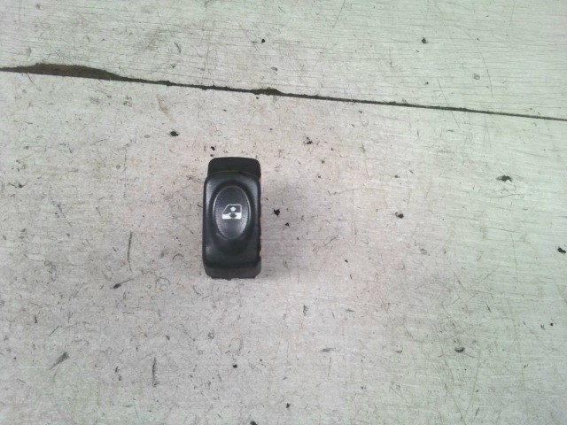 RENAULT MEGANE SCENIC 99-03 Bal első ablakemelő kapcsoló 1. kép