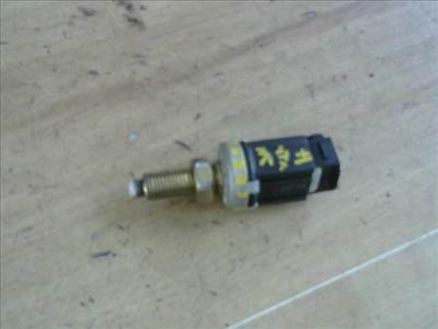 TOYOTA COROLLA 99.10-02.01 Féklámpa pedál kapcsoló