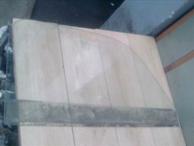 TRABANT 1,1 Bal első ajtóüveg