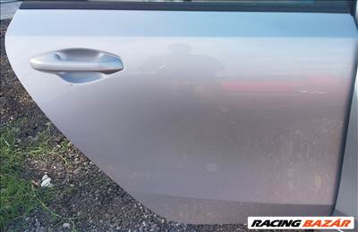 Kia Cee'd (CD) Jobb hátsó ajtó üresen 